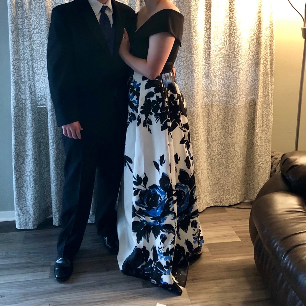 Xscape formal dress